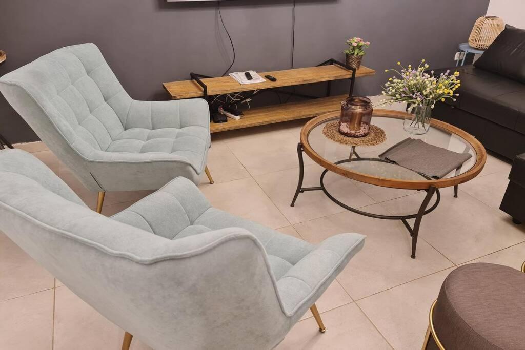 נוף הארבל עם חלון לכינרת Apartment Migdal Bagian luar foto