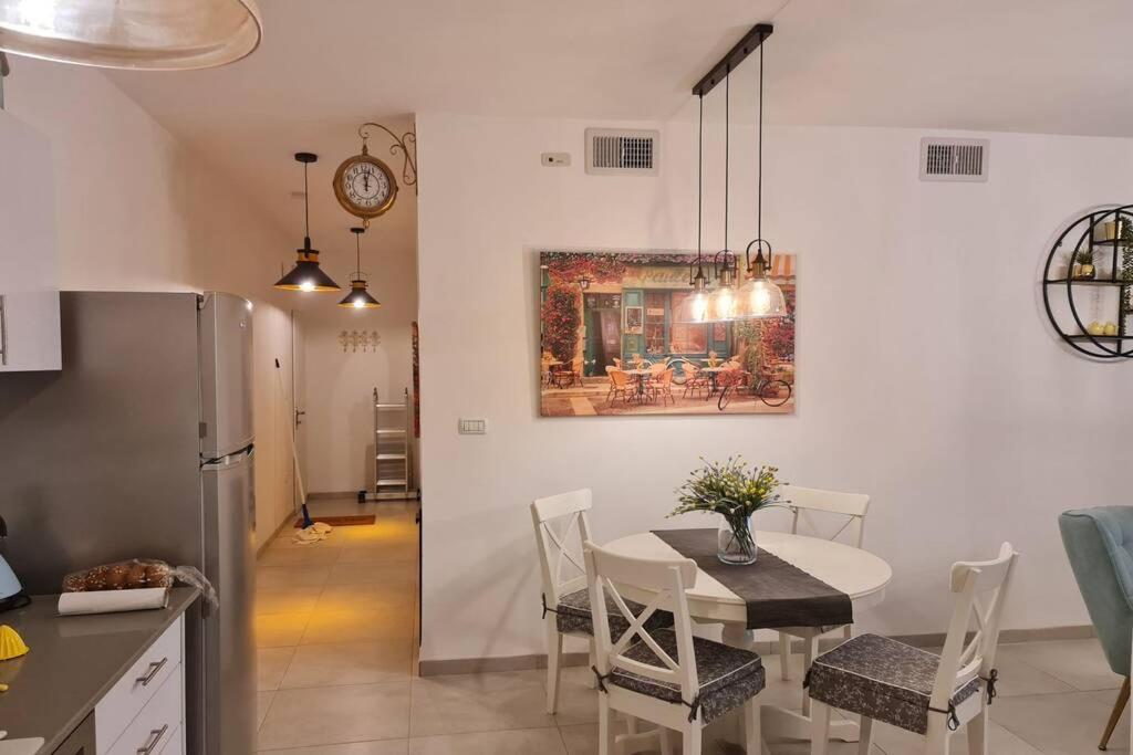 נוף הארבל עם חלון לכינרת Apartment Migdal Bagian luar foto
