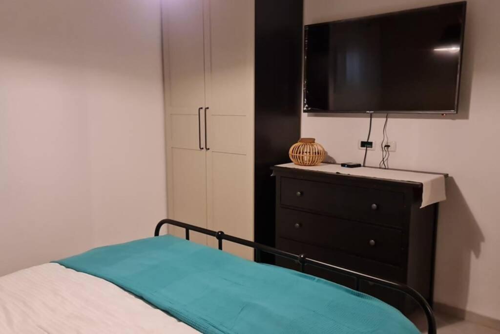 נוף הארבל עם חלון לכינרת Apartment Migdal Bagian luar foto