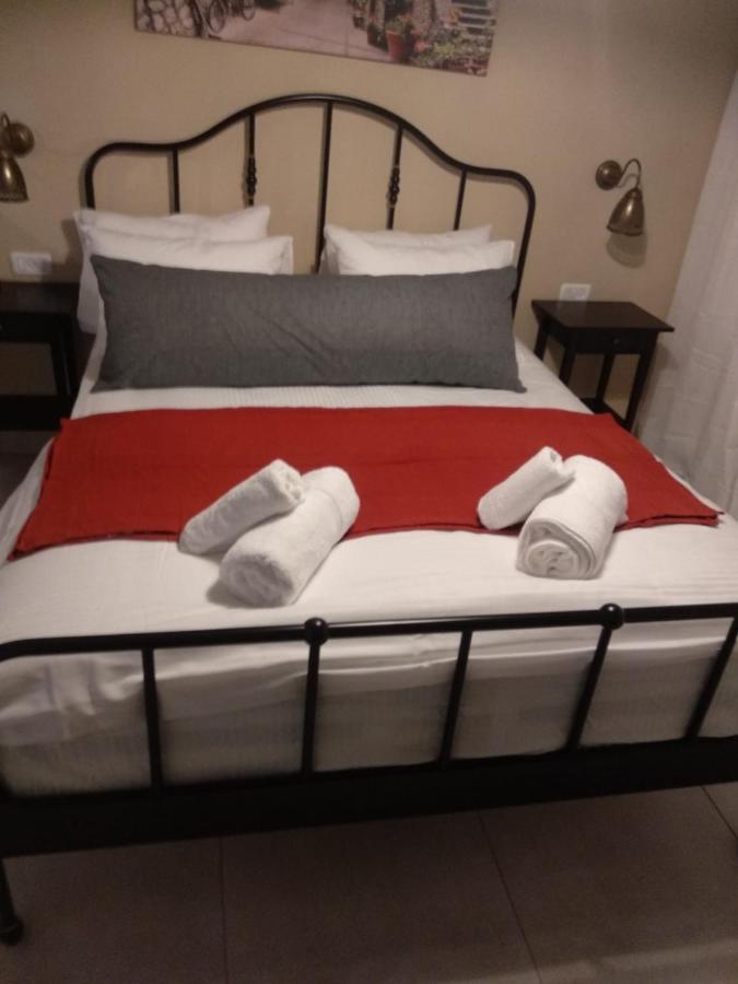 נוף הארבל עם חלון לכינרת Apartment Migdal Bagian luar foto